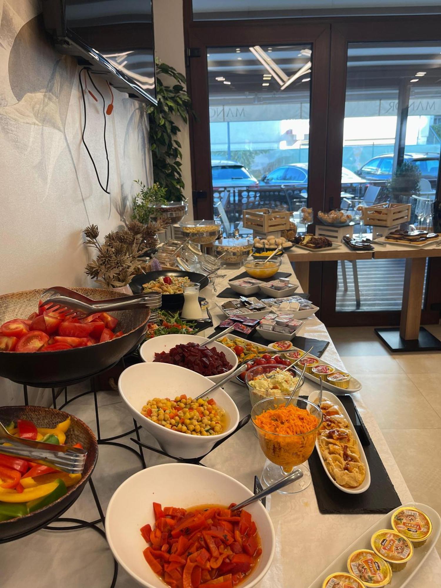 Hotel Manor Năvodari Εξωτερικό φωτογραφία