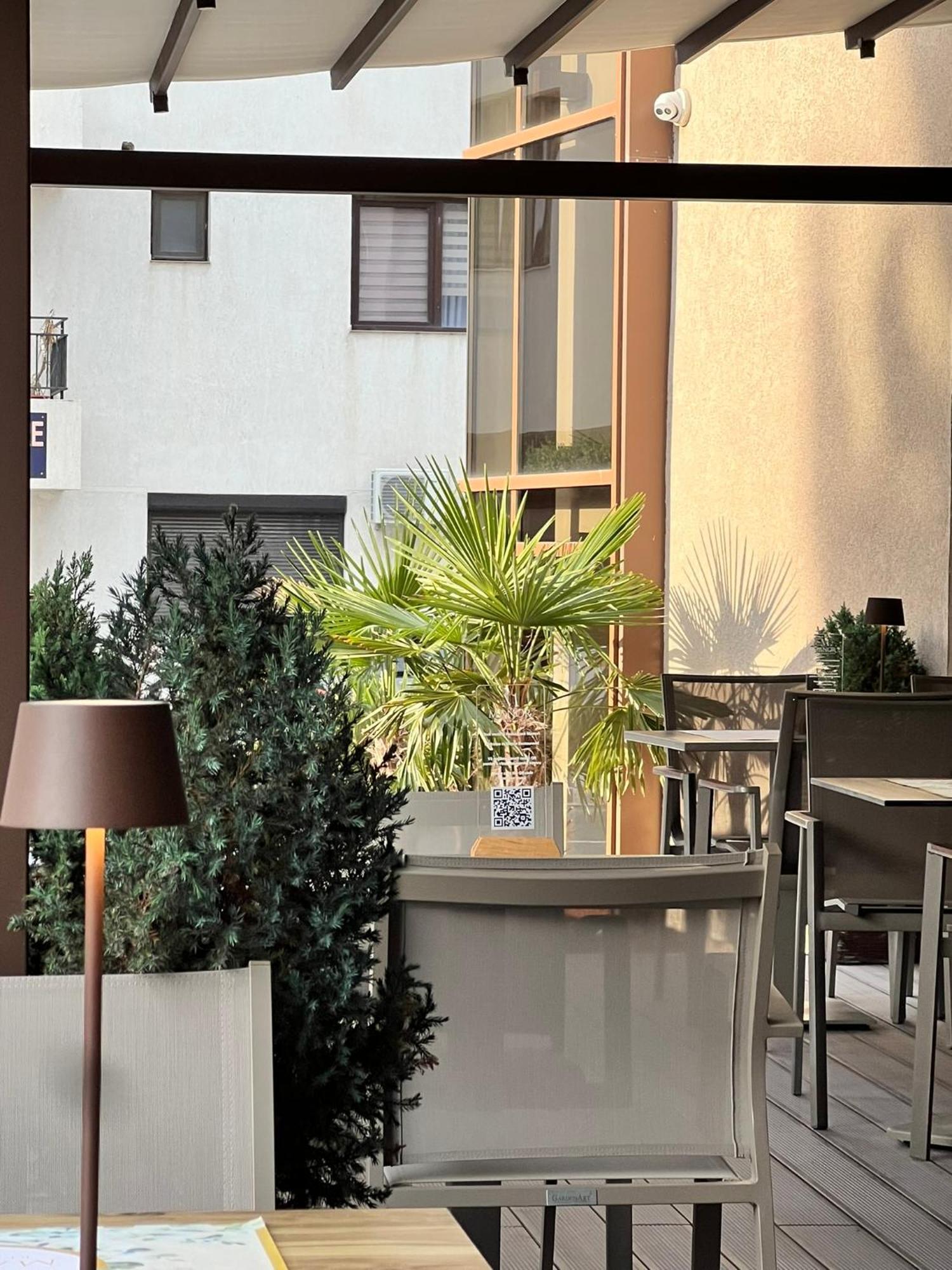 Hotel Manor Năvodari Εξωτερικό φωτογραφία
