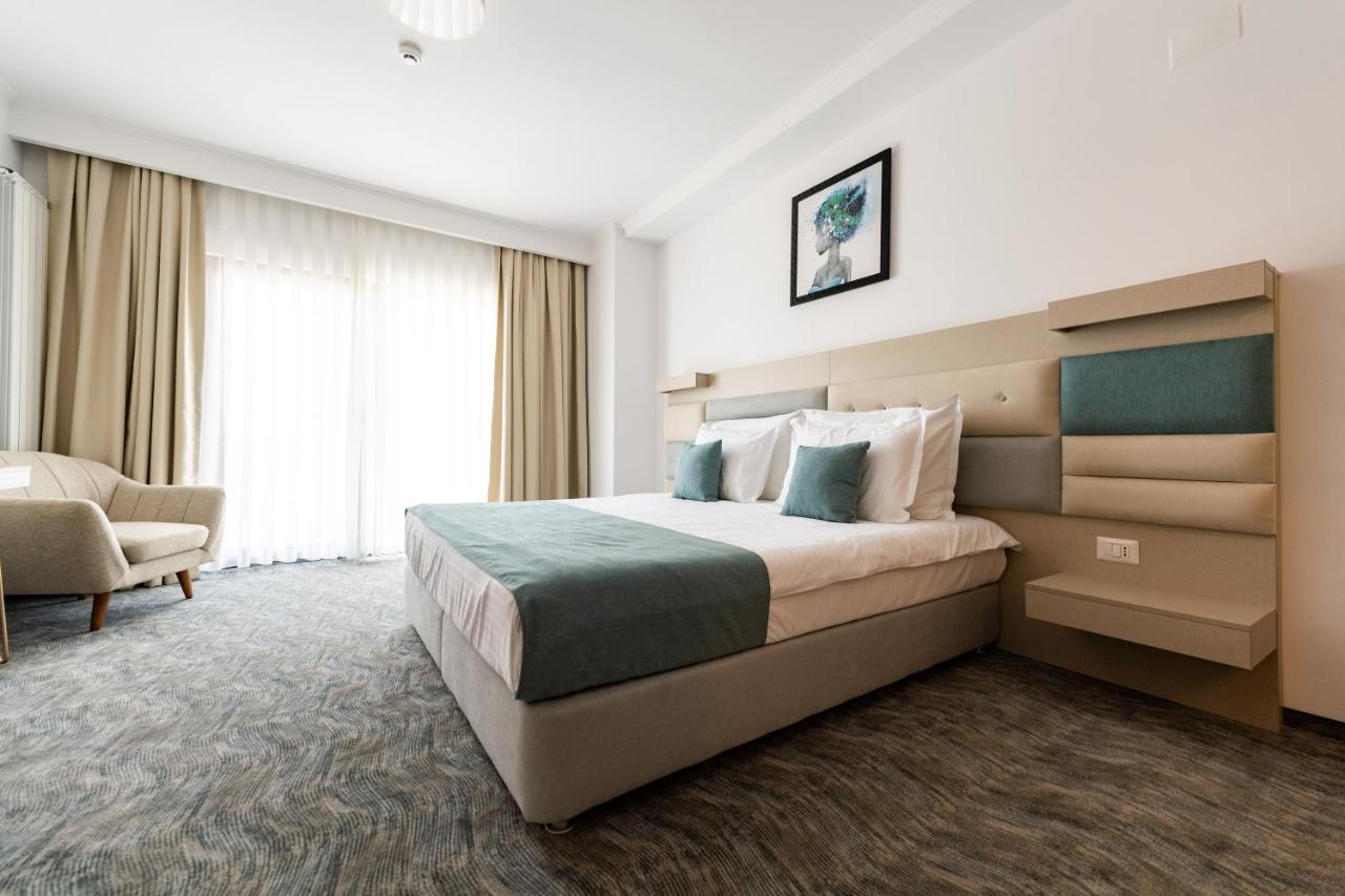 Hotel Manor Năvodari Εξωτερικό φωτογραφία