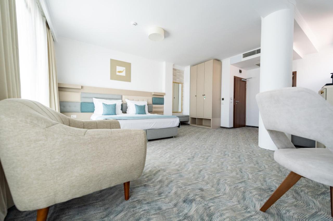 Hotel Manor Năvodari Εξωτερικό φωτογραφία
