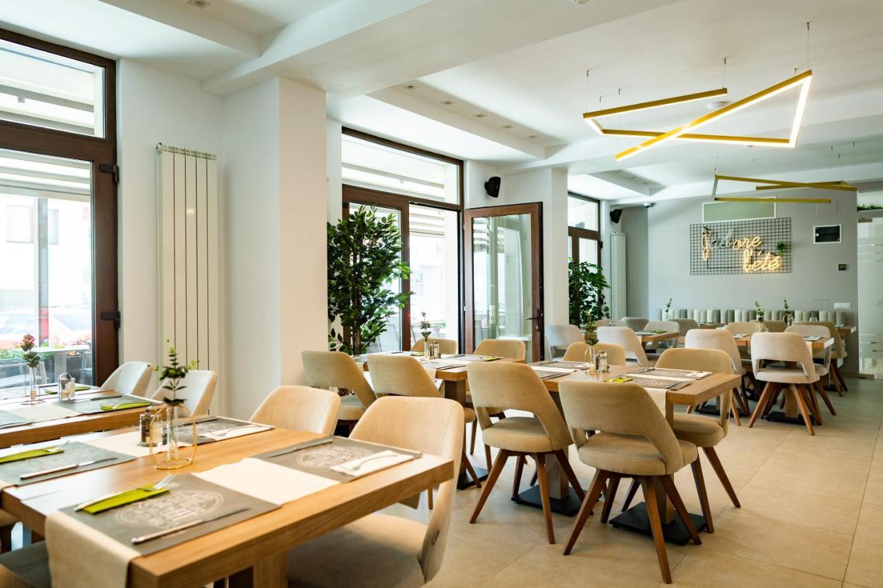 Hotel Manor Năvodari Εξωτερικό φωτογραφία